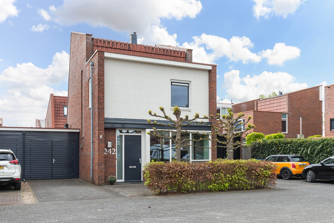 Foto 1 van Zonnewende 242