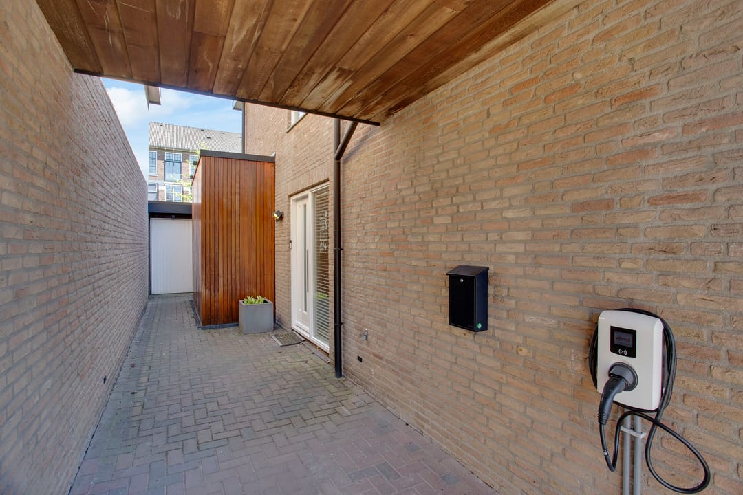 Photo 8 of J.W. Racerstraat 12