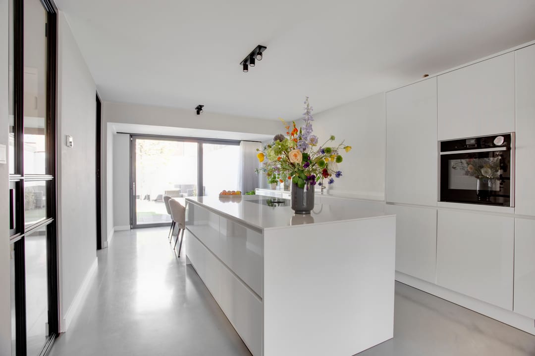 Photo 11 of J.W. Racerstraat 12