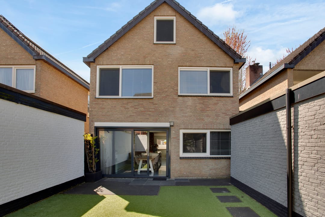 Photo 41 of J.W. Racerstraat 12