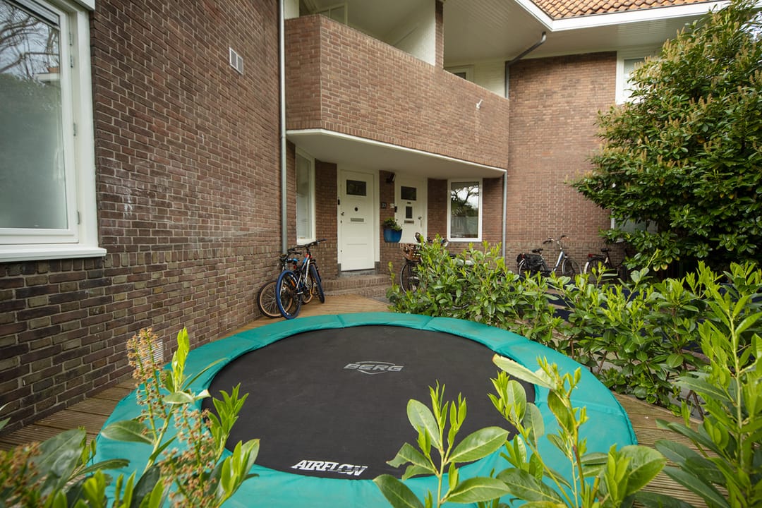 Renovated Semi-Detached Townhouse with 5 Bedrooms and Sunny Garden in Statenkwartier — 58