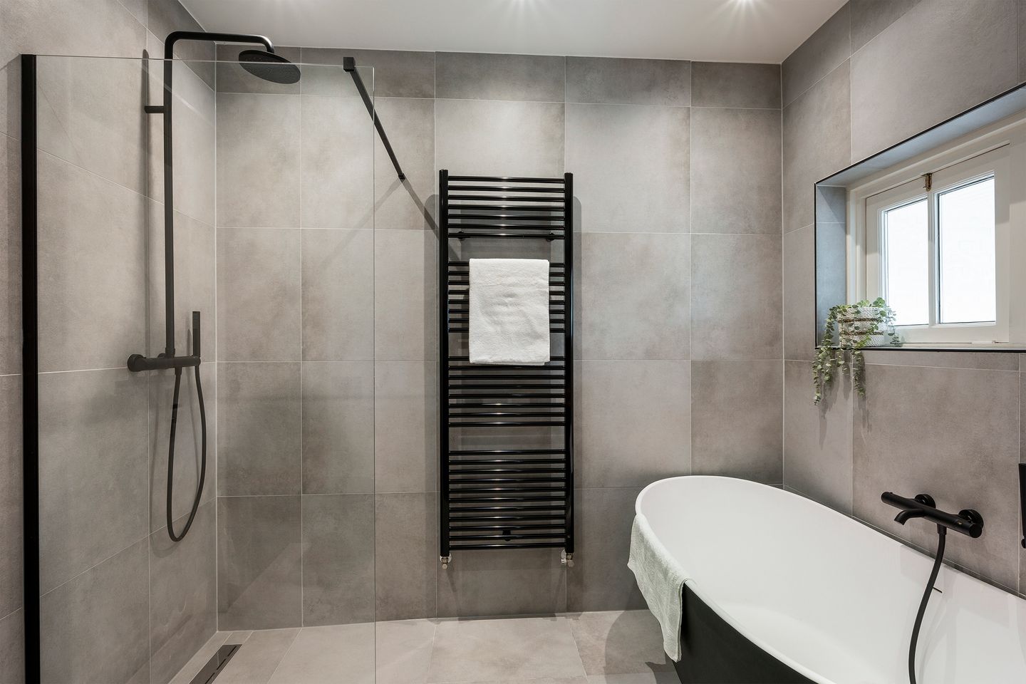 Renovated Semi-Detached Townhouse with 5 Bedrooms and Sunny Garden in Statenkwartier — 19