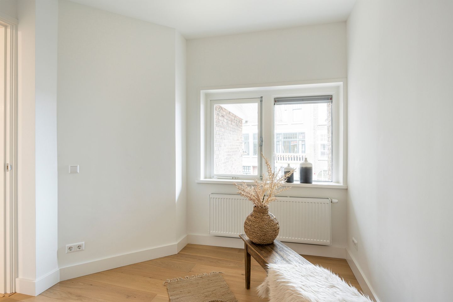 Renovated Semi-Detached Townhouse with 5 Bedrooms and Sunny Garden in Statenkwartier — 34