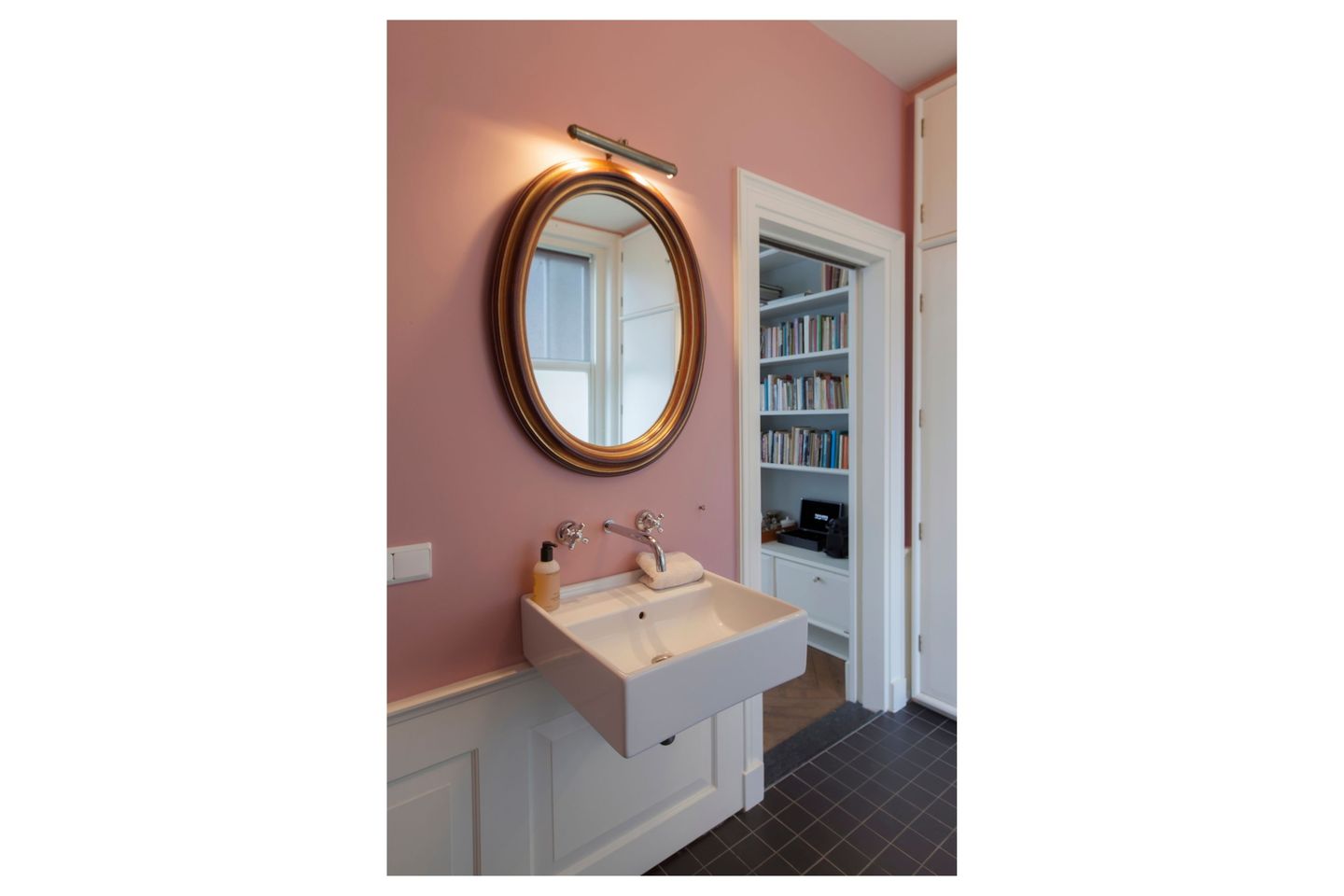 Photo 14 of Anna van den Vondelstraat 1