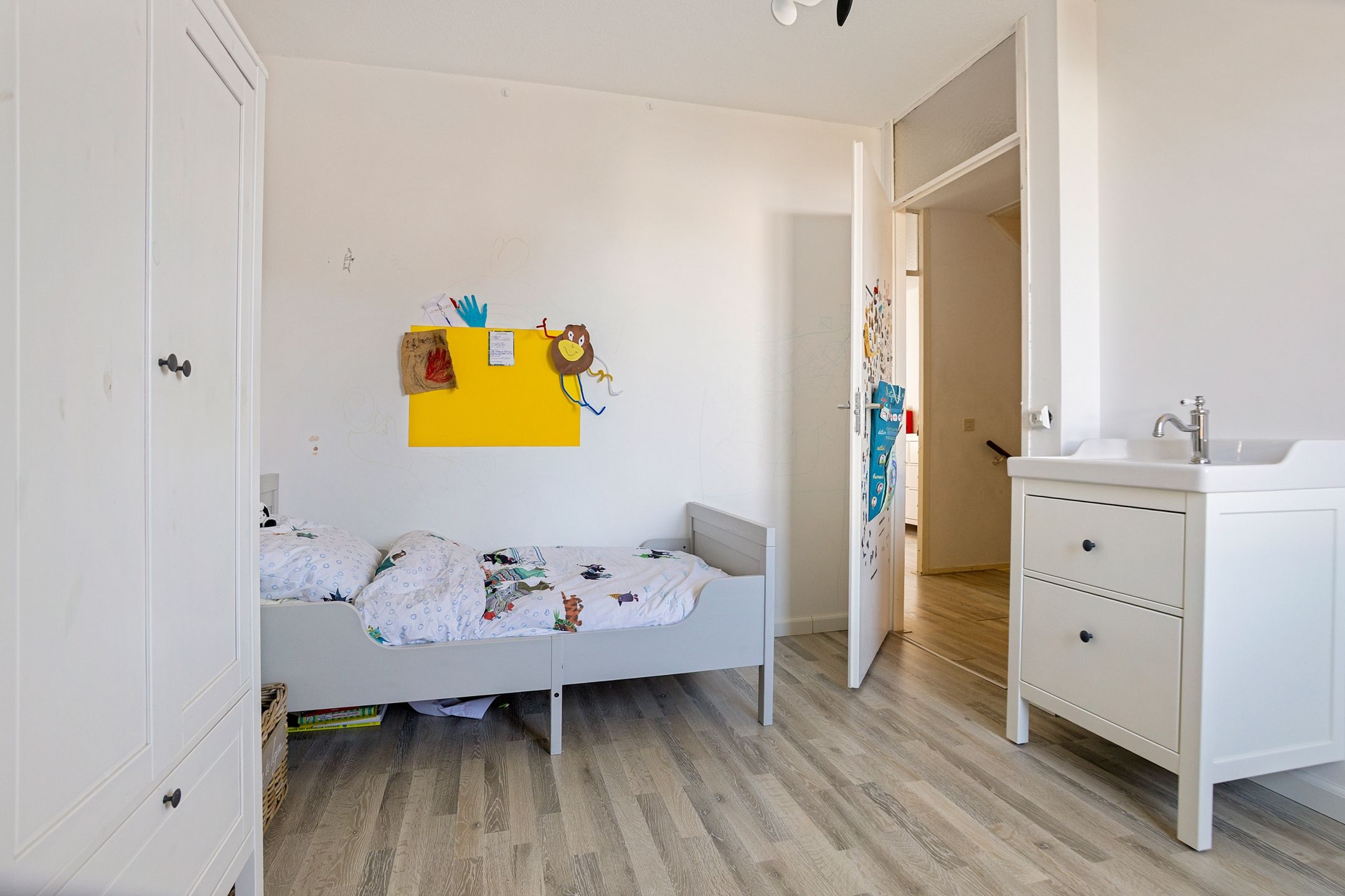 Spacious Terraced Home with Potential in Popular Kersenboogerd — 12