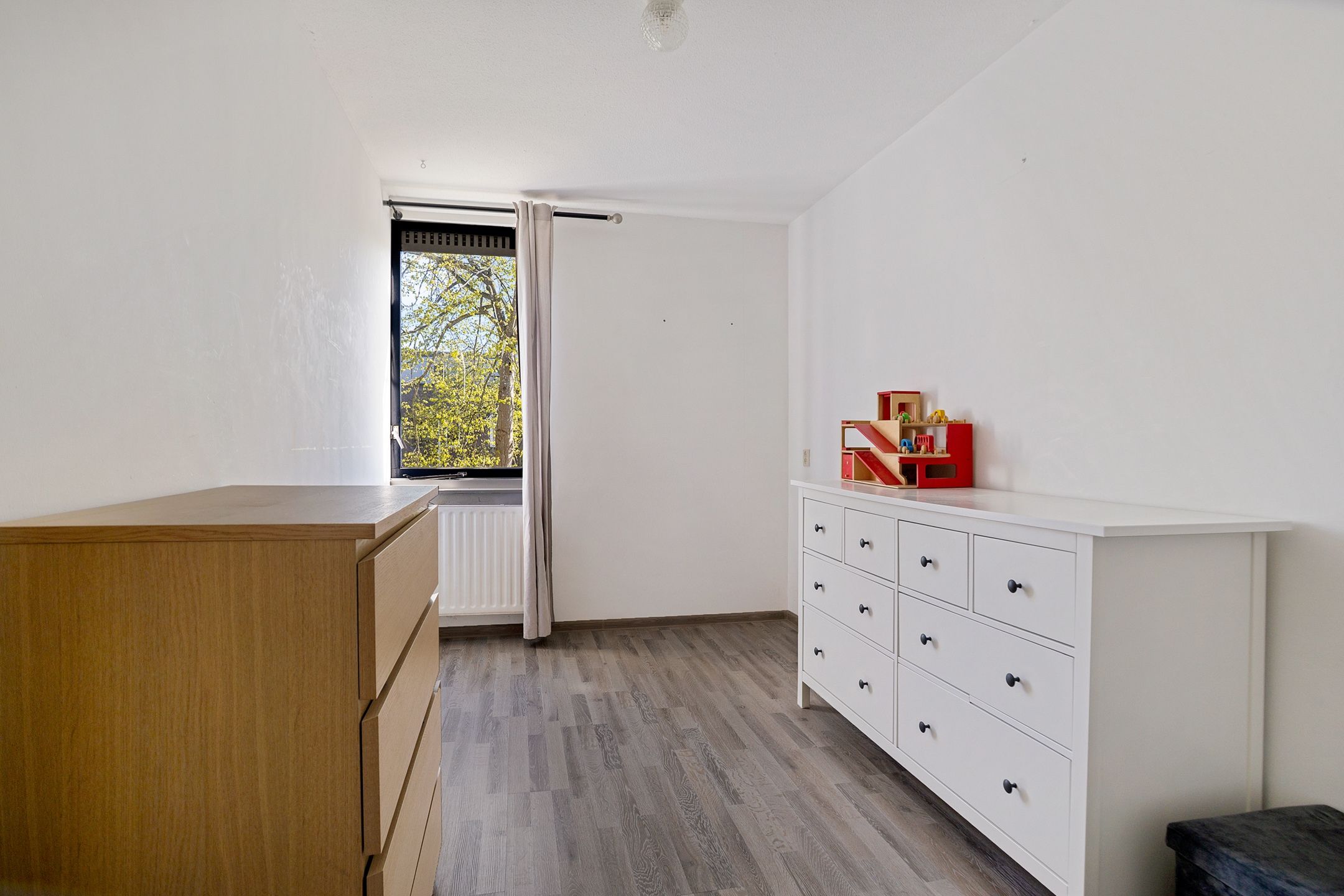 Spacious Terraced Home with Potential in Popular Kersenboogerd — 15