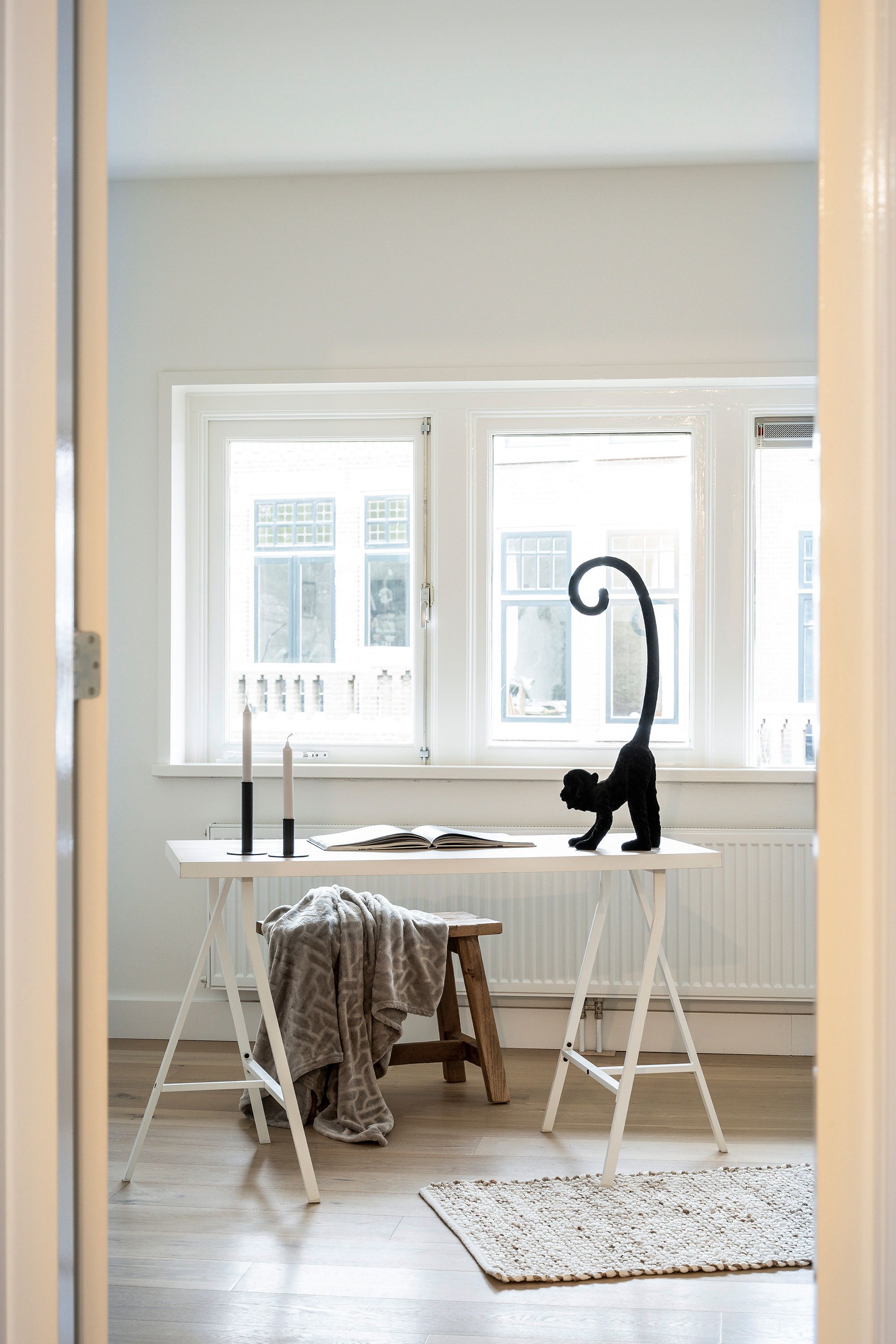 Renovated Semi-Detached Townhouse with 5 Bedrooms and Sunny Garden in Statenkwartier — 30