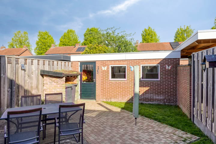 Foto 2 van Charlotte de Bourbonstraat 8