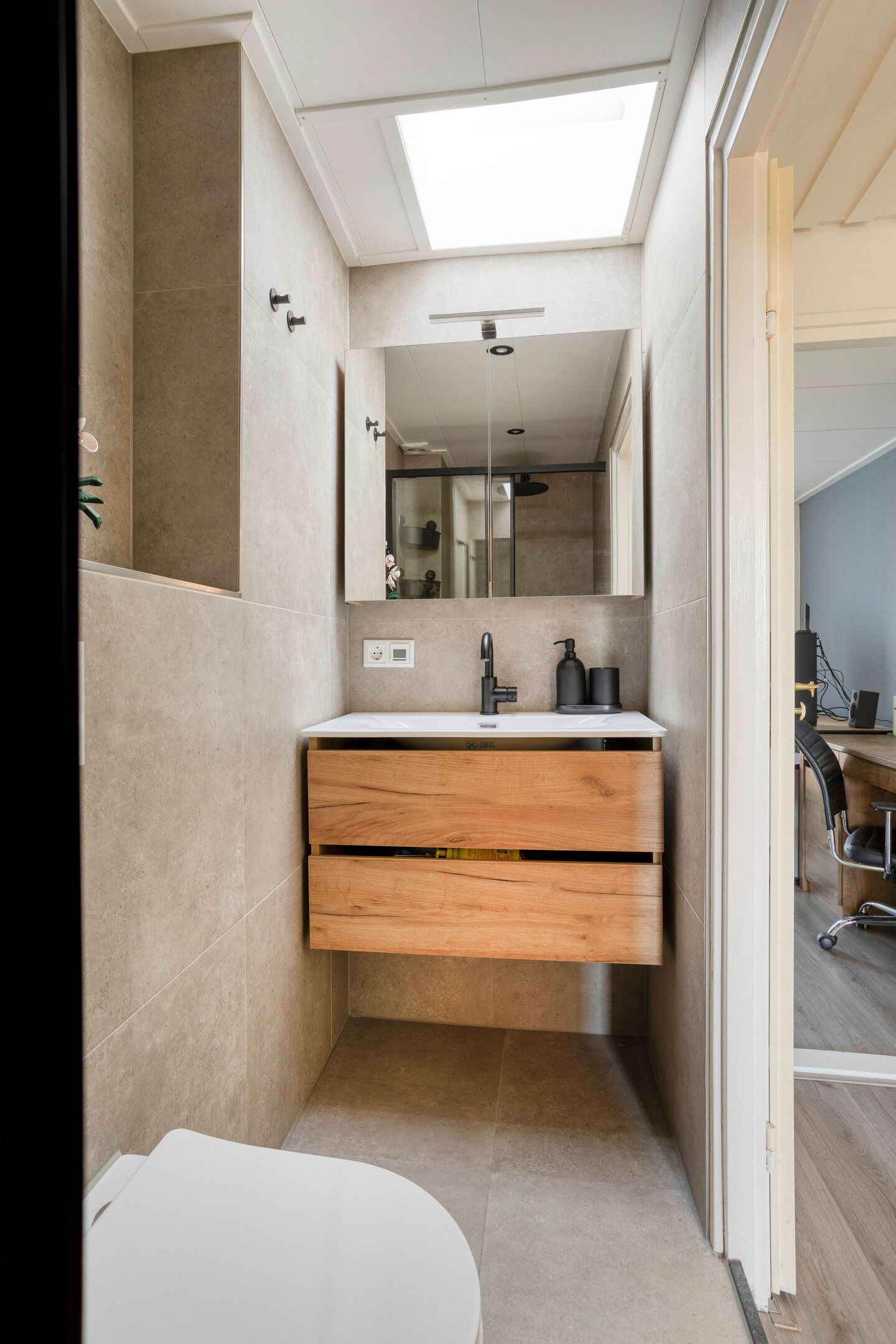 Foto 21 van Charlotte de Bourbonstraat 8