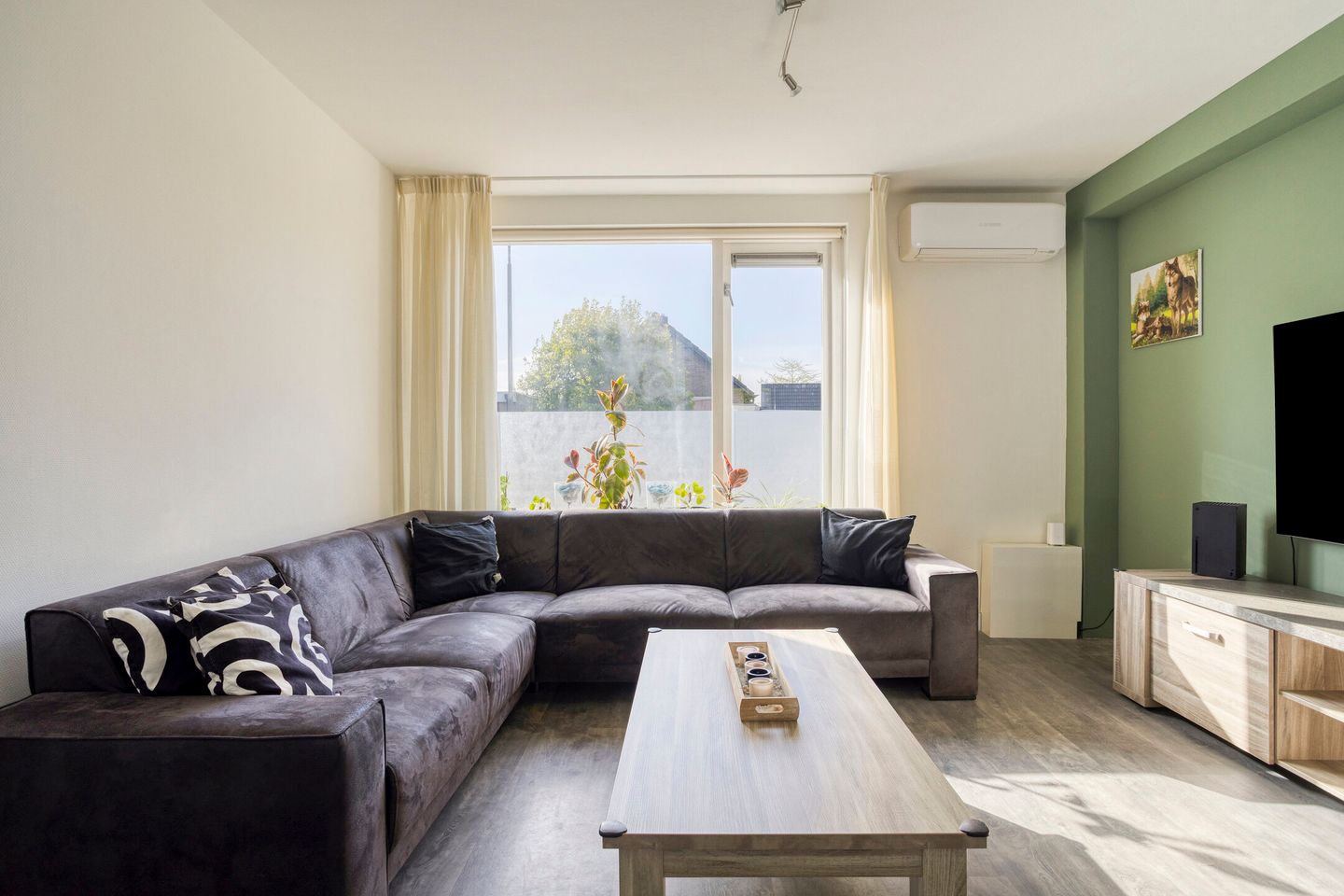 Foto 10 van Charlotte de Bourbonstraat 8