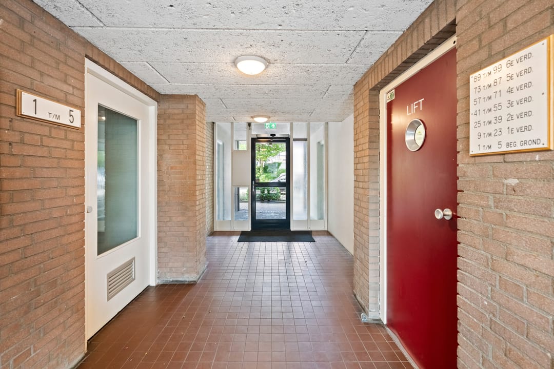 Apartment with Unobstructed Water Views Over the Spaarne — 22