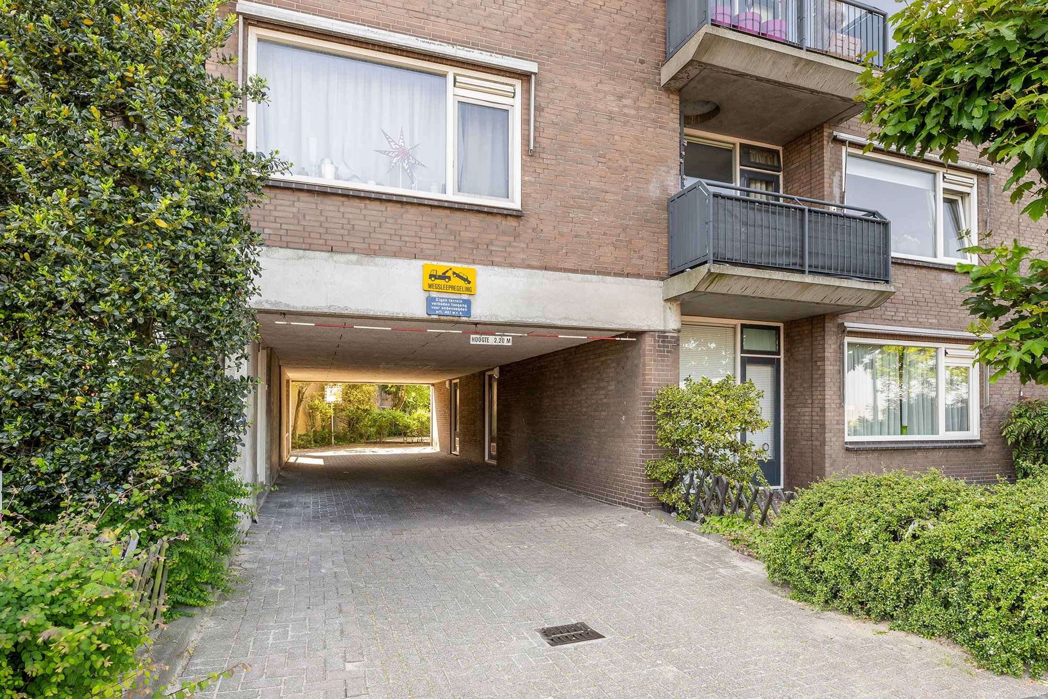 Apartment with Unobstructed Water Views Over the Spaarne — 24