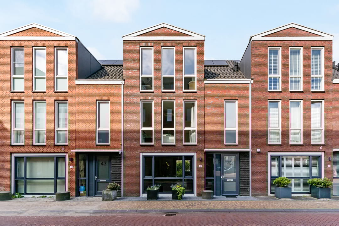 Foto 1 van Voorbuurt 42