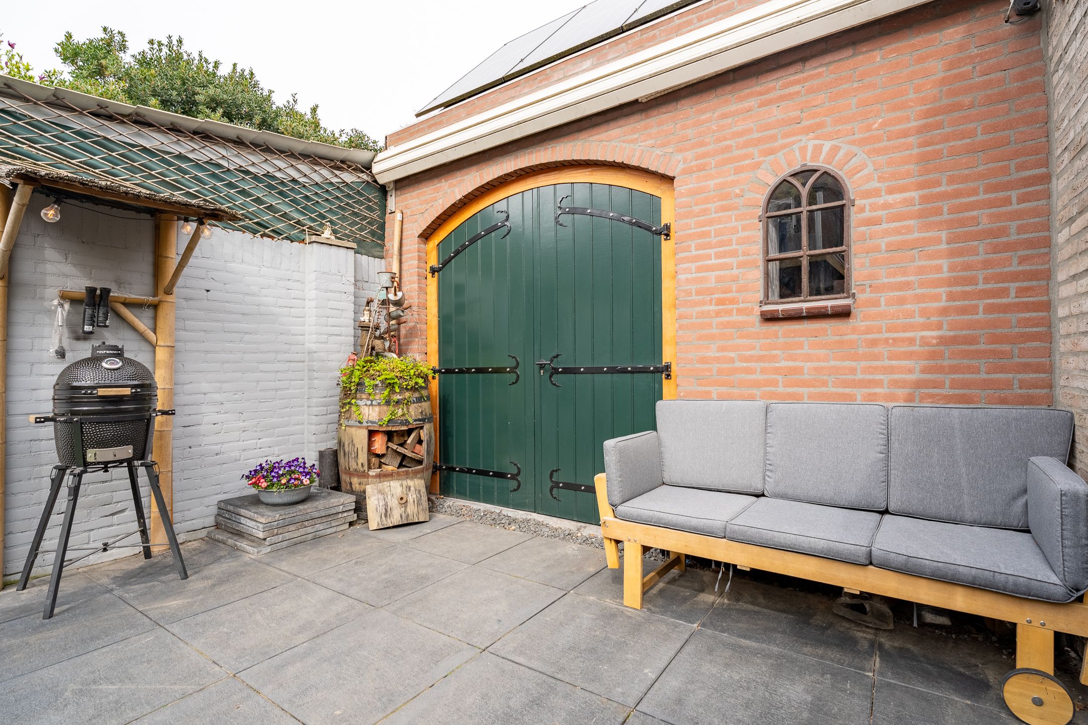 Charming extended terraced house with large garage near Tilburg city center — 21