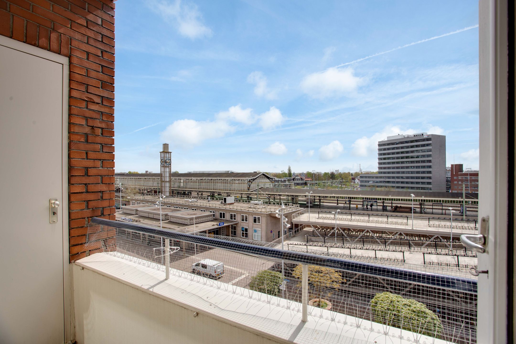 Foto 24 van Stationsplein 38