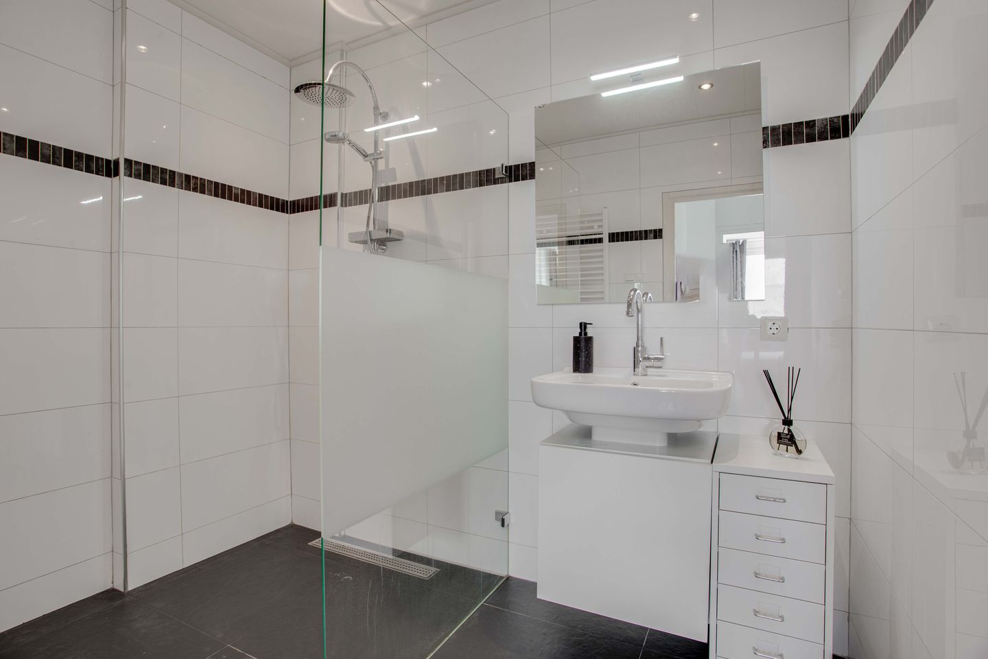 Foto 4 van Stationsplein 38