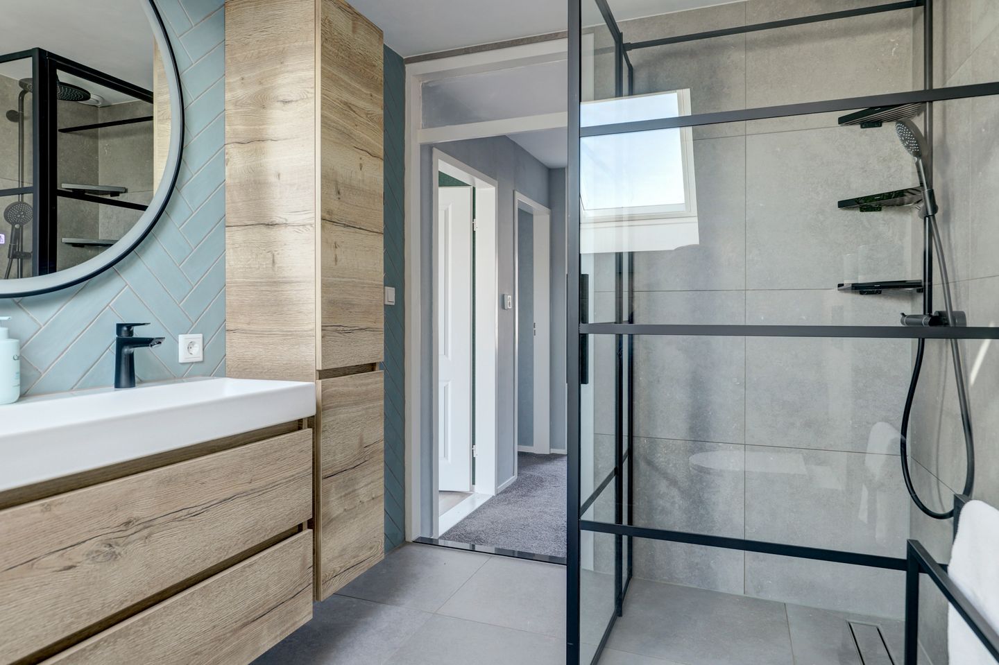 Foto 25 van Uitlaat 48