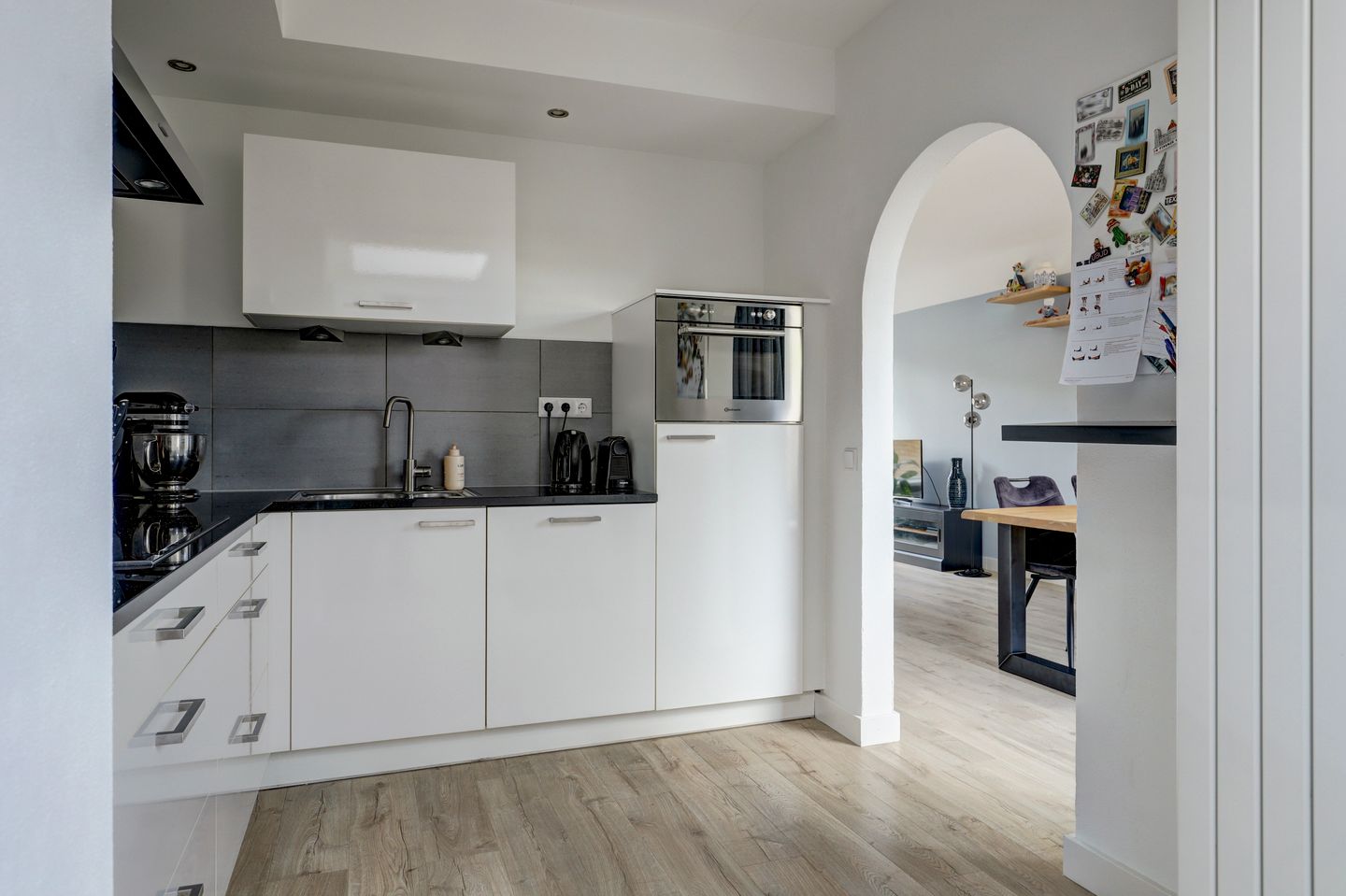 Foto 14 van Uitlaat 48