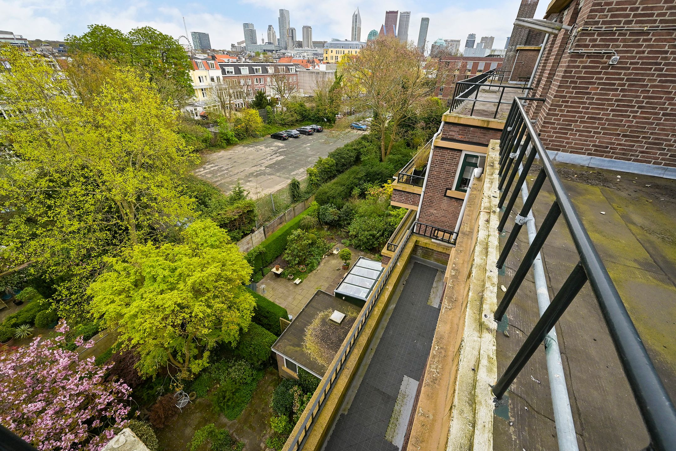 Foto 42 van Louis Couperusplein 64