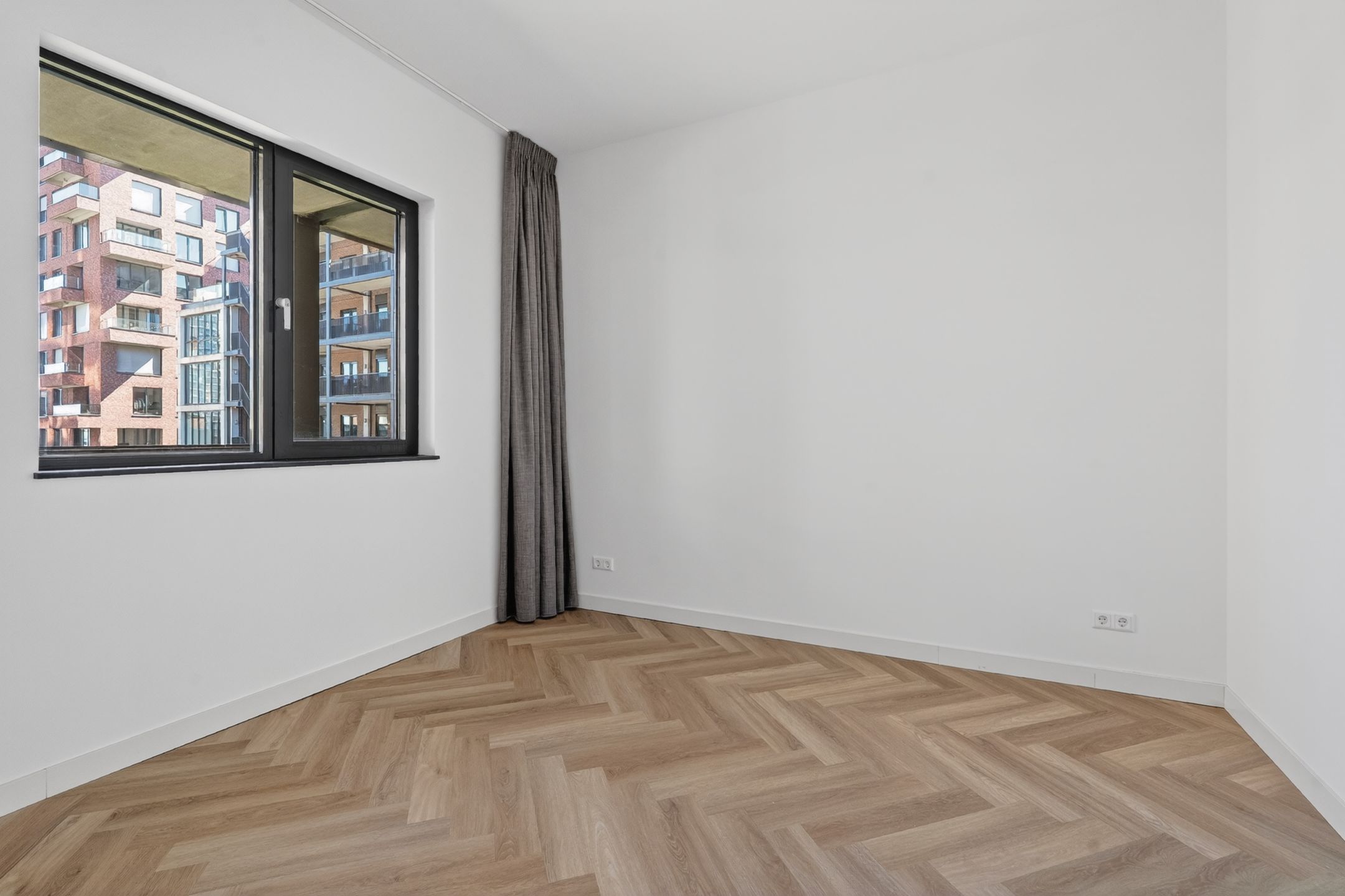 Photo 12 of Hellingstraat 52