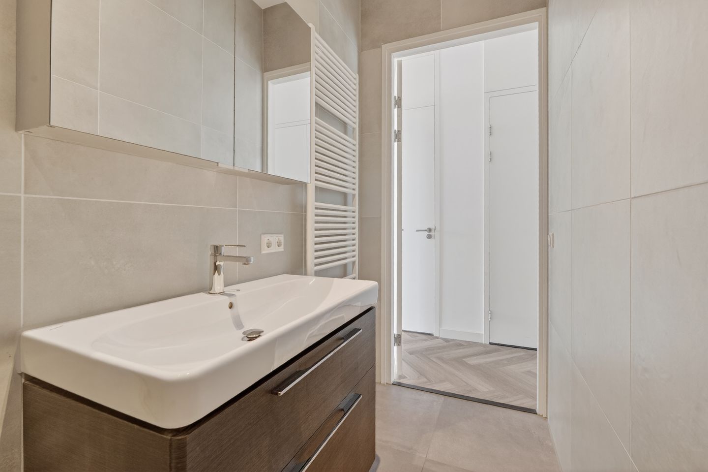 Photo 14 of Hellingstraat 52