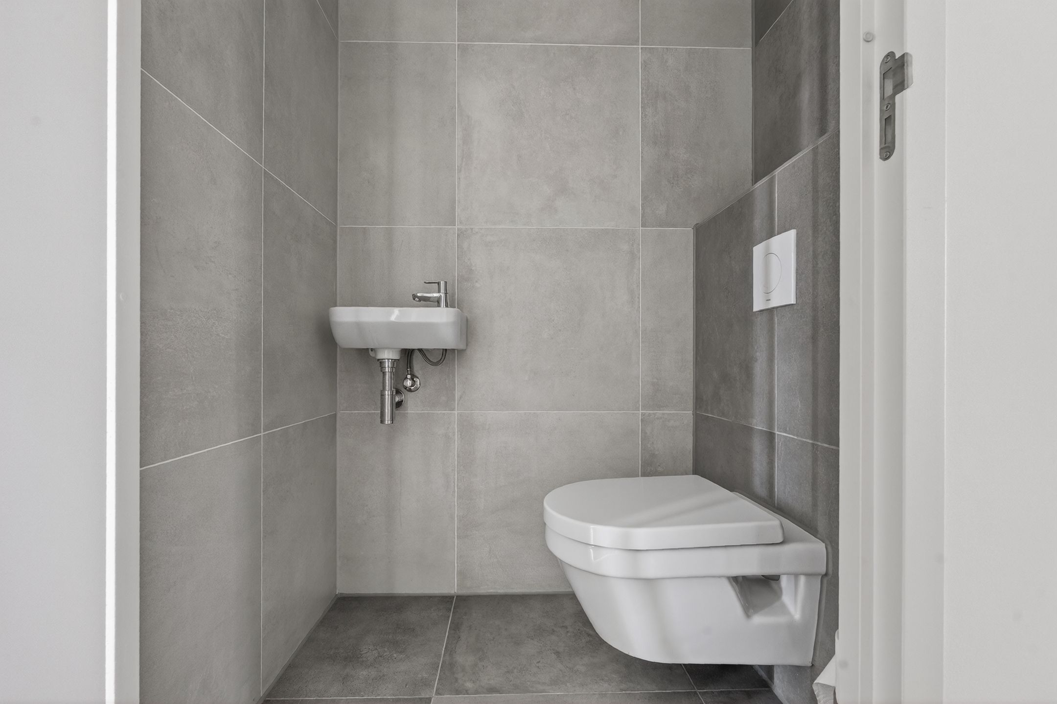 Photo 15 of Hellingstraat 52