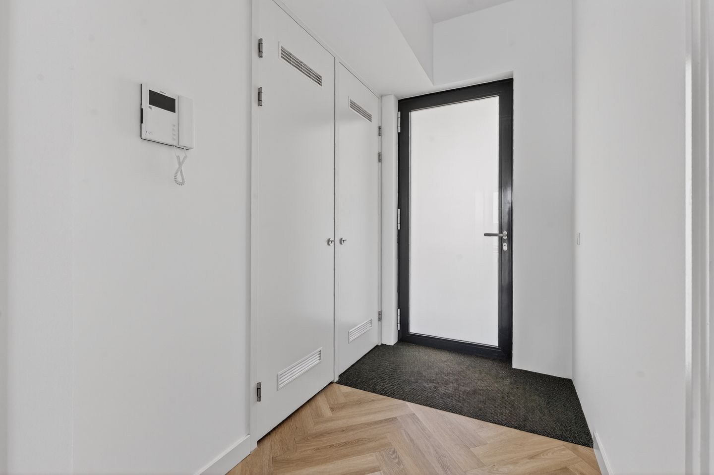 Photo 20 of Hellingstraat 52