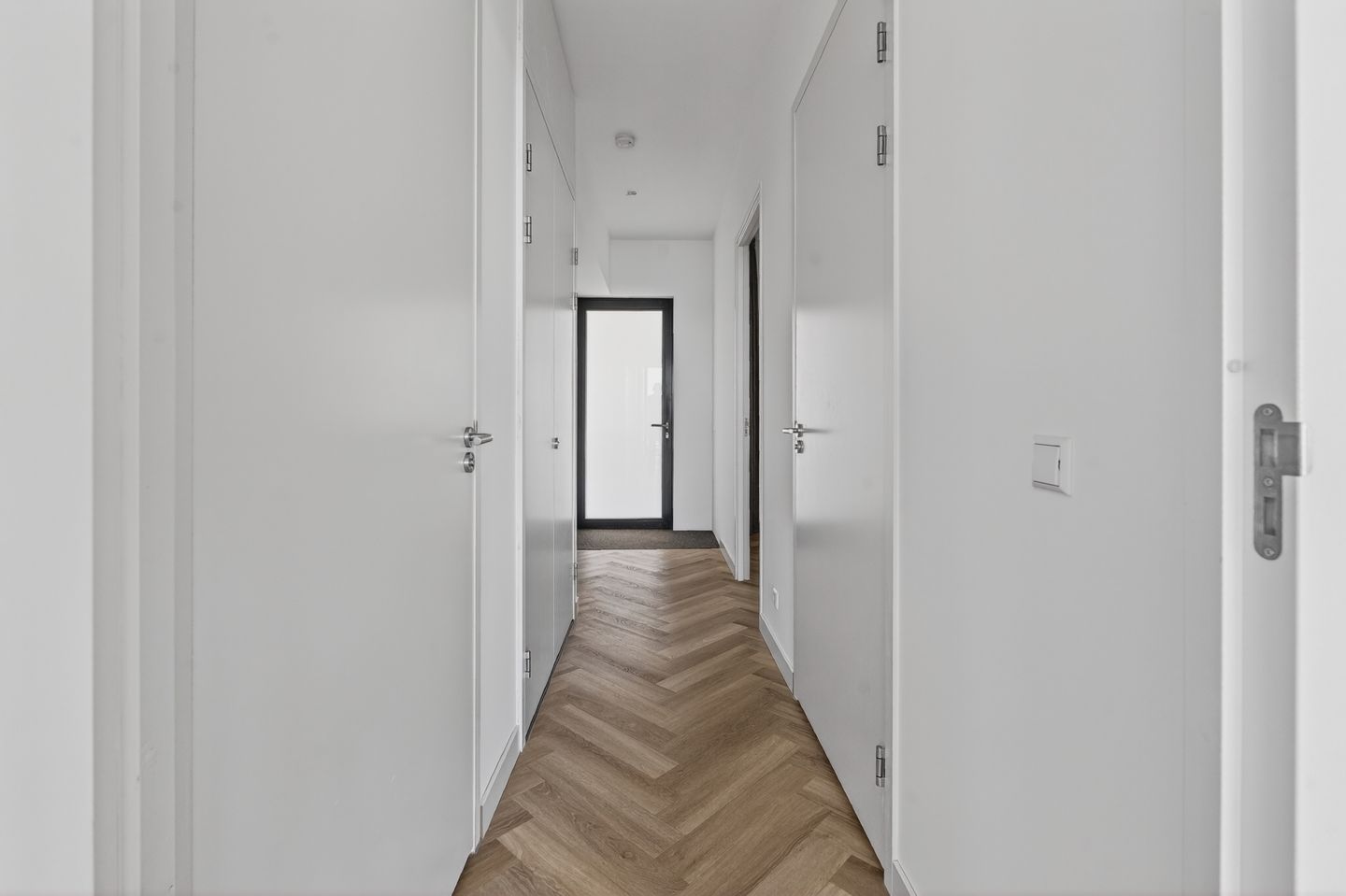 Photo 10 of Hellingstraat 52