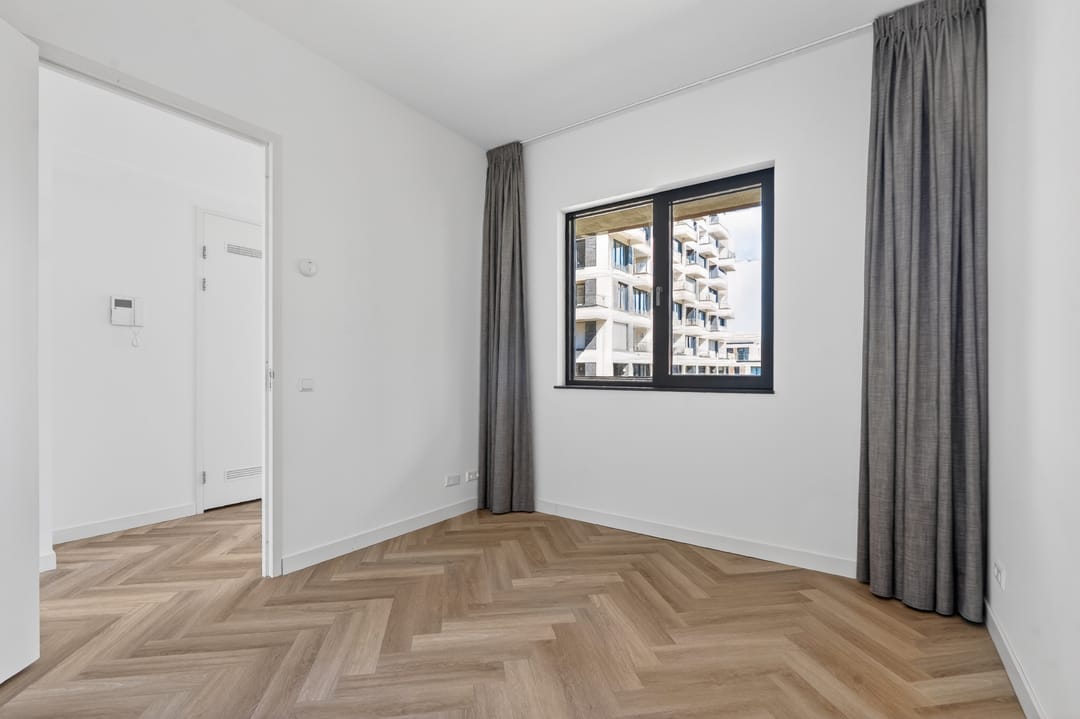 Photo 11 of Hellingstraat 52