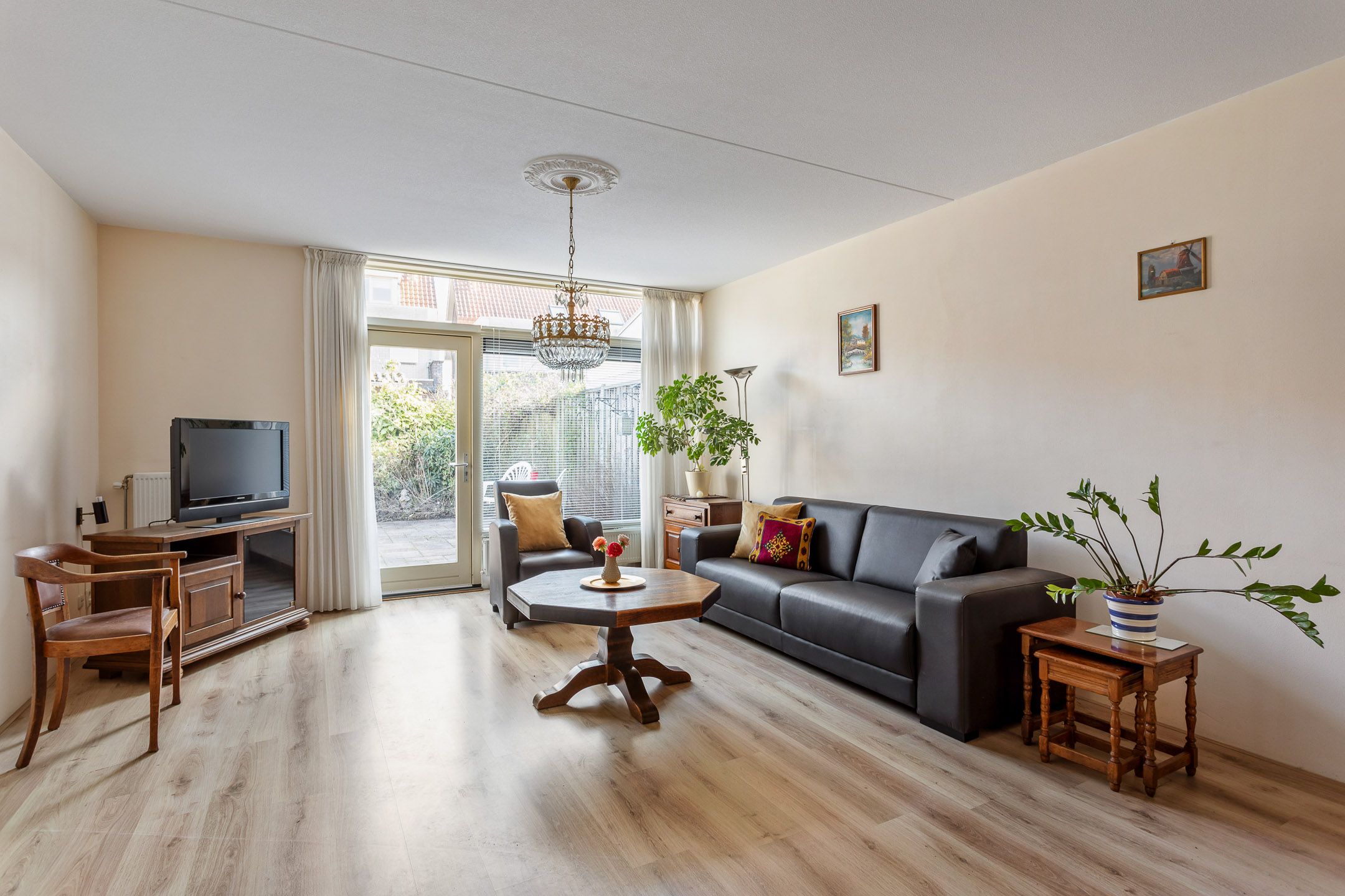 Photo 6 of Draaitor 10