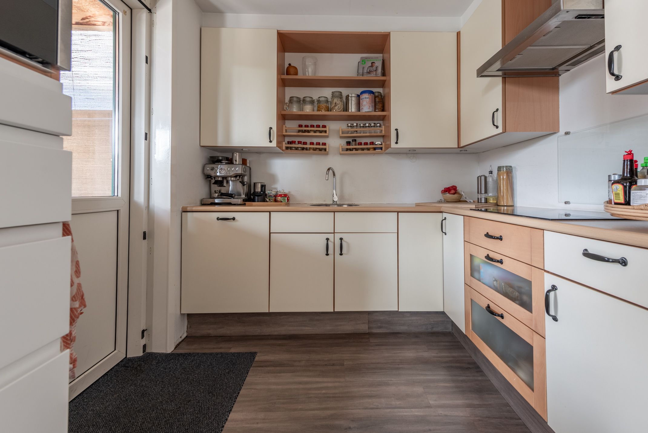 Photo 15 of Debussylaan 38