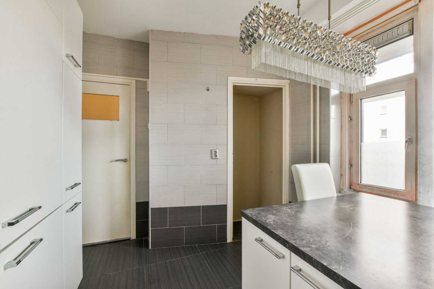 Spacious 3-bedroom apartment with sunny south-facing balcony on own ground in Osdorp — 20