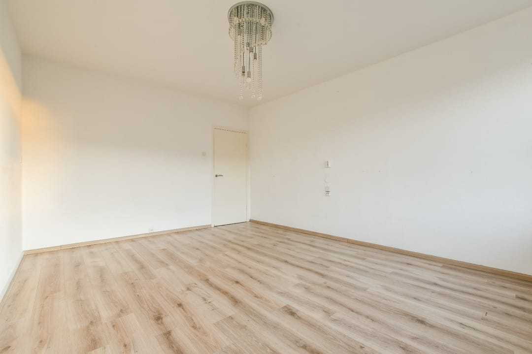 Spacious 3-bedroom apartment with sunny south-facing balcony on own ground in Osdorp — 13