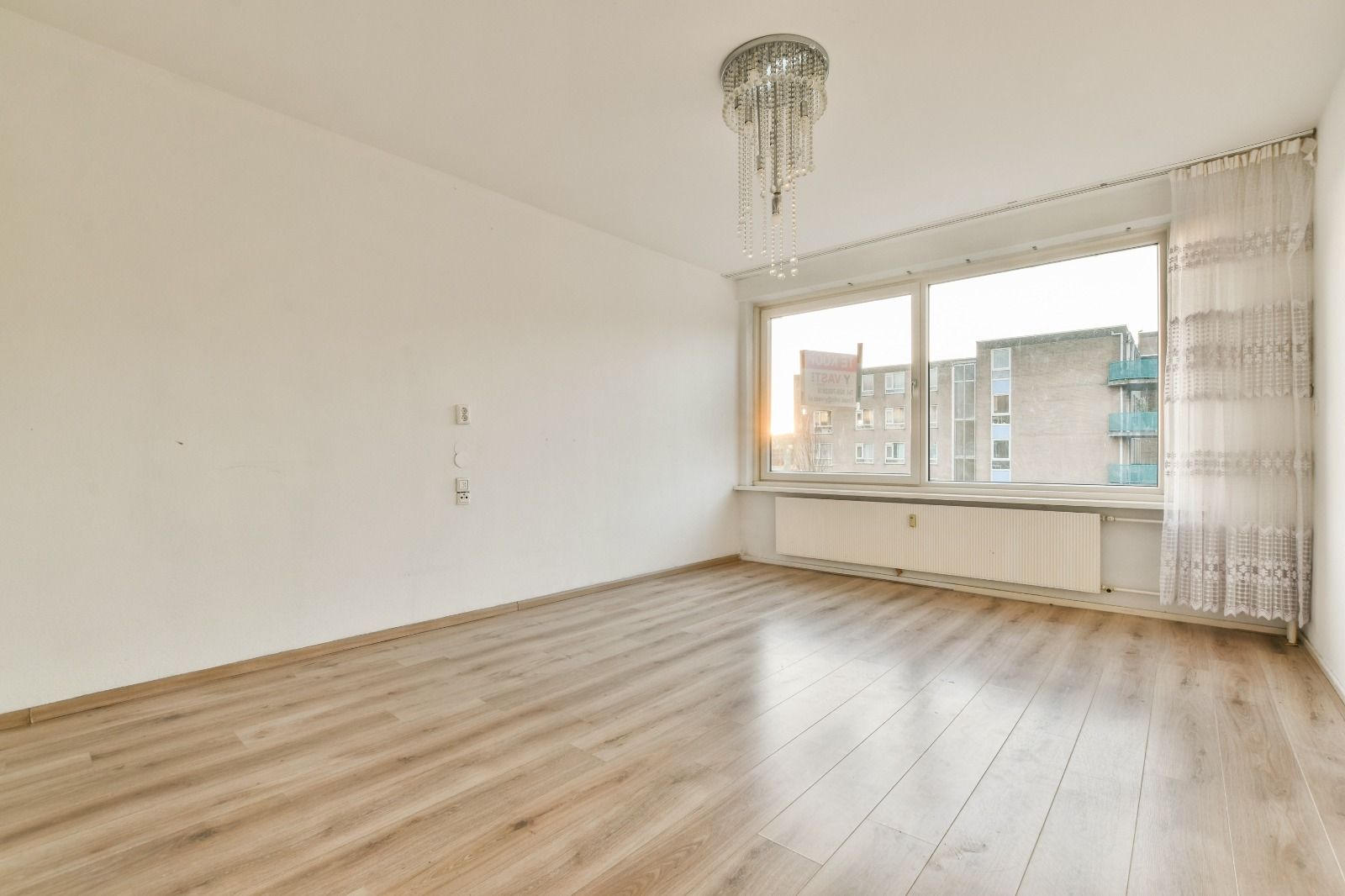 Spacious 3-bedroom apartment with sunny south-facing balcony on own ground in Osdorp — 12