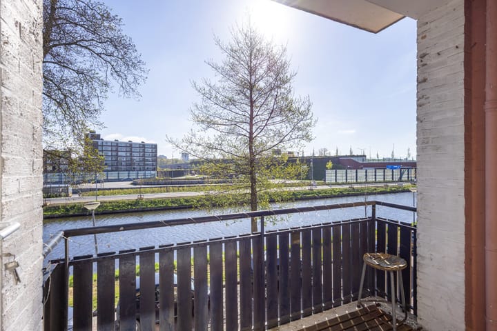 Photo 4 of Van Leeuwenhoekstraat 18