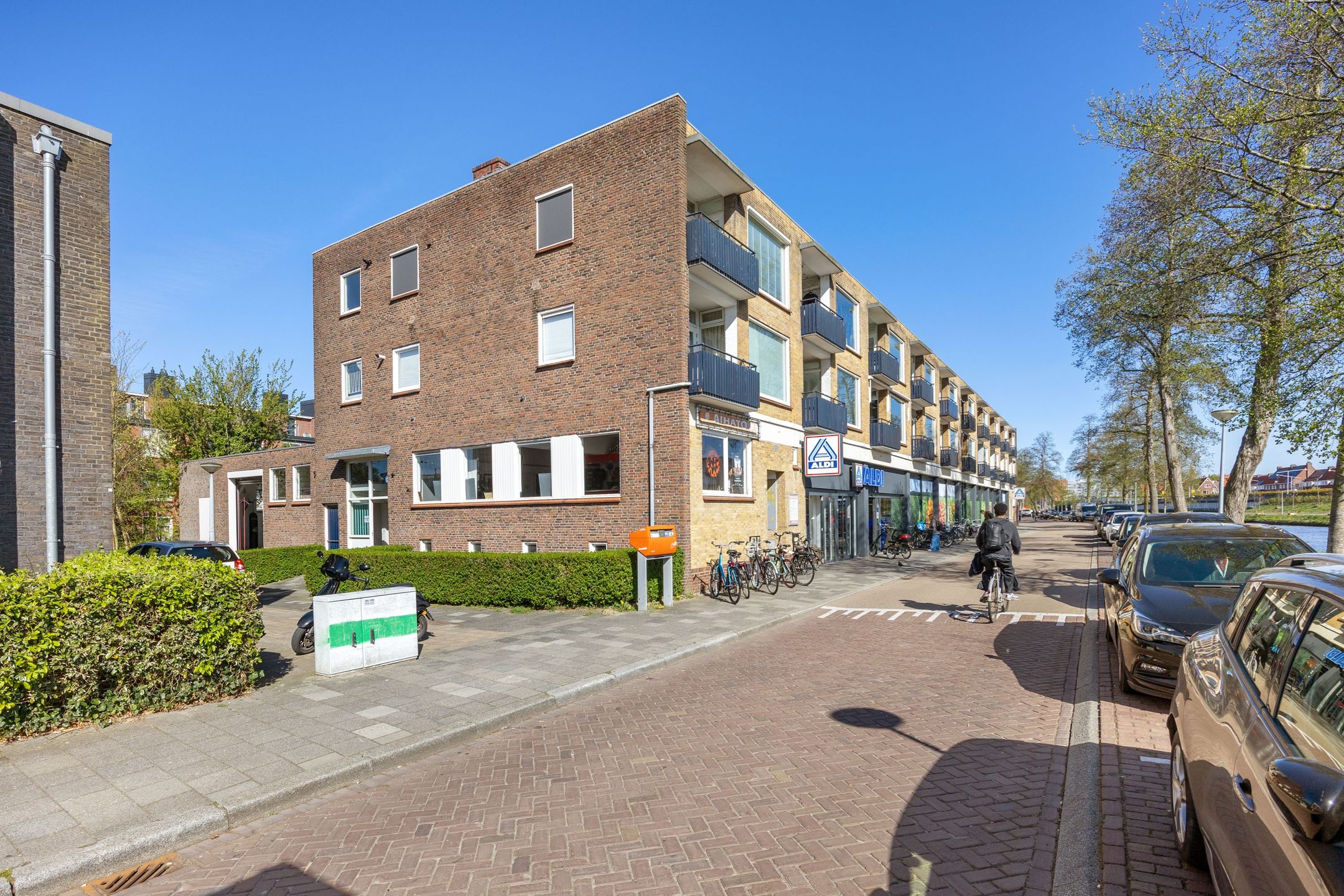 Photo 6 of Van Leeuwenhoekstraat 18