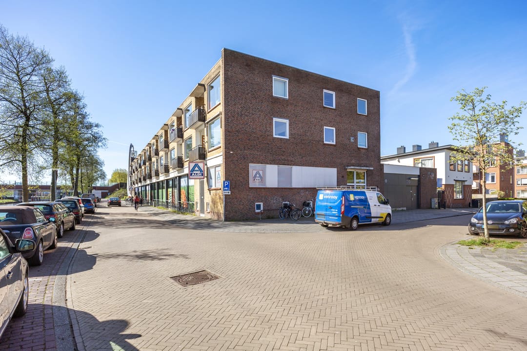 Photo 7 of Van Leeuwenhoekstraat 18