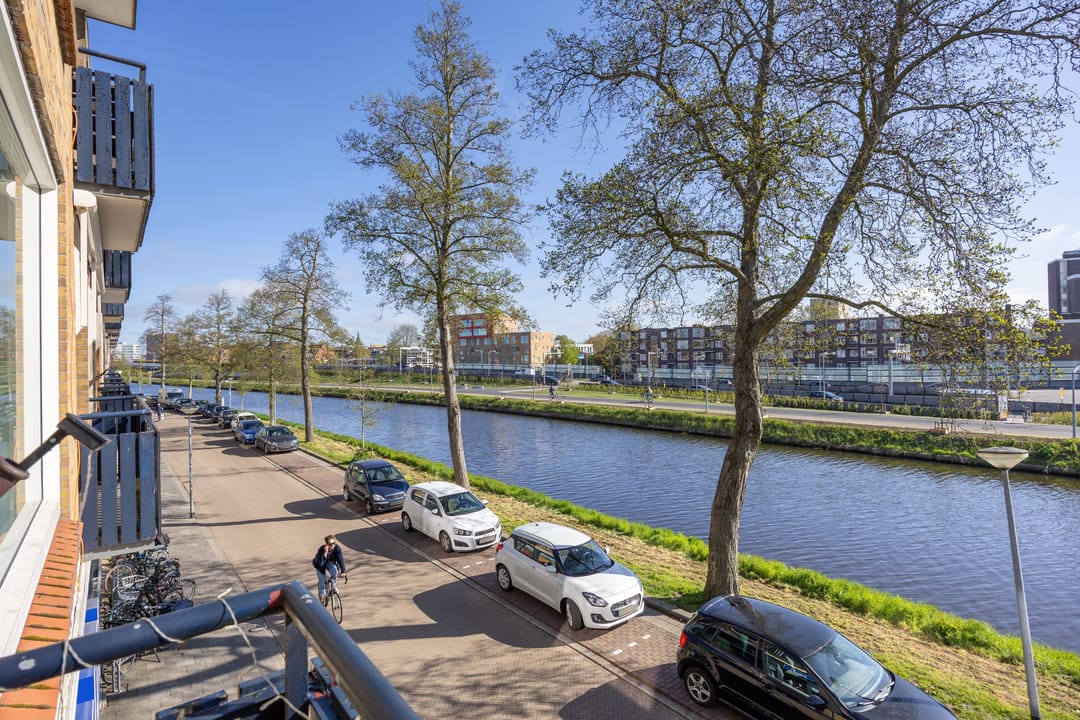 Photo 26 of Van Leeuwenhoekstraat 18