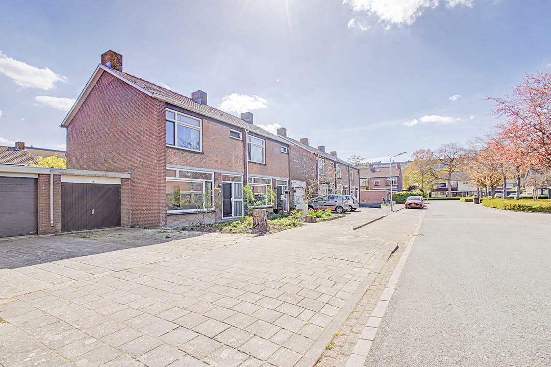 Photo 26 of Rossinistraat 11