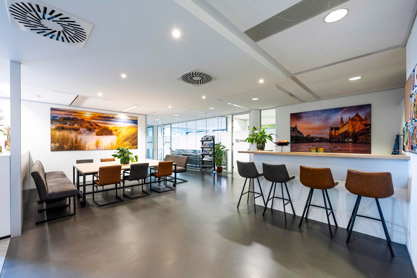 Bekijk foto 4 van Leidsevaart 580