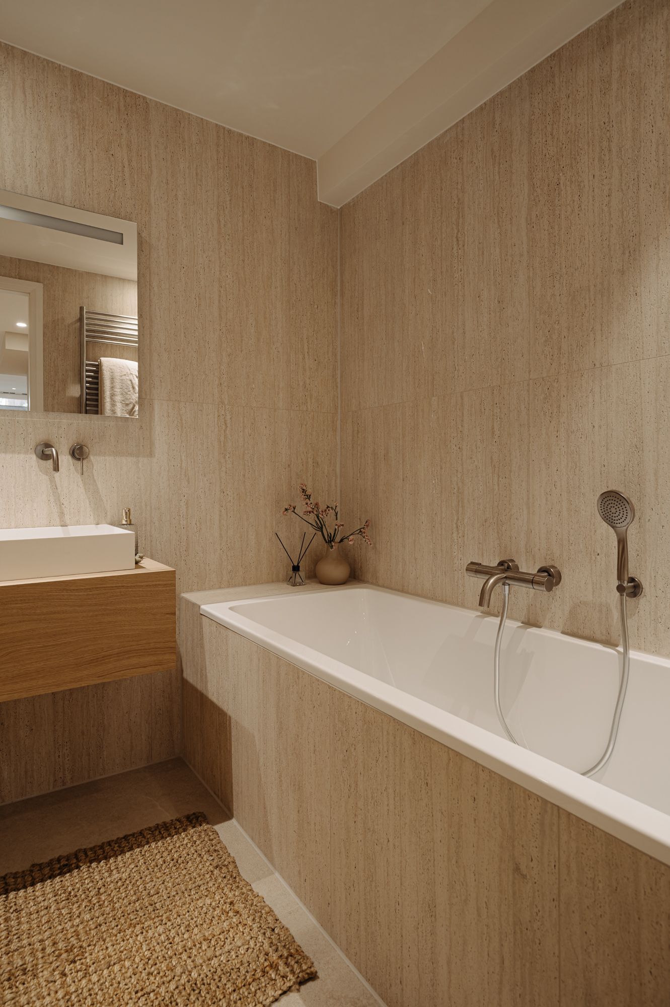 Photo 18 of Hoofdweg 67-H