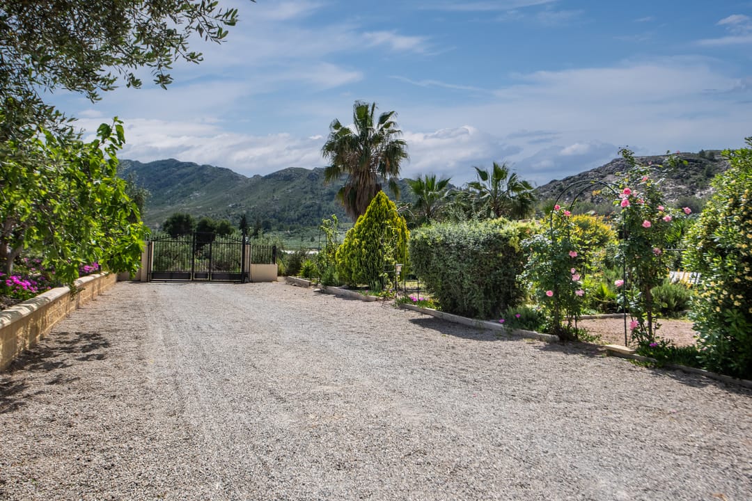 Renovated Villa with Pool and Mountain Views in Calasparra — 17