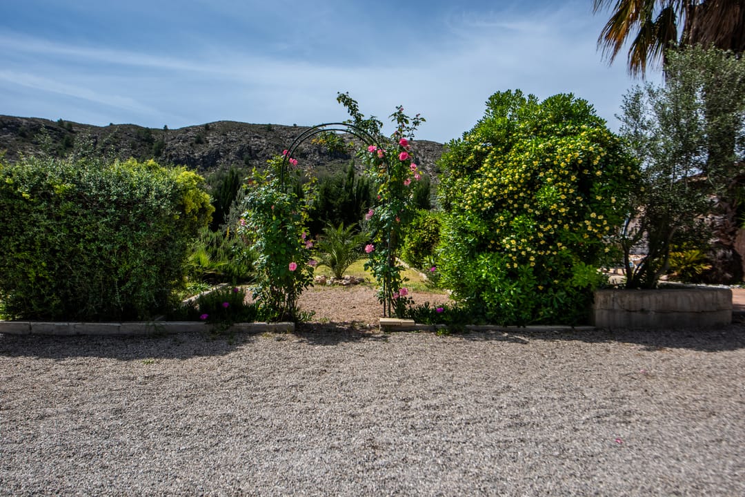 Renovated Villa with Pool and Mountain Views in Calasparra — 28