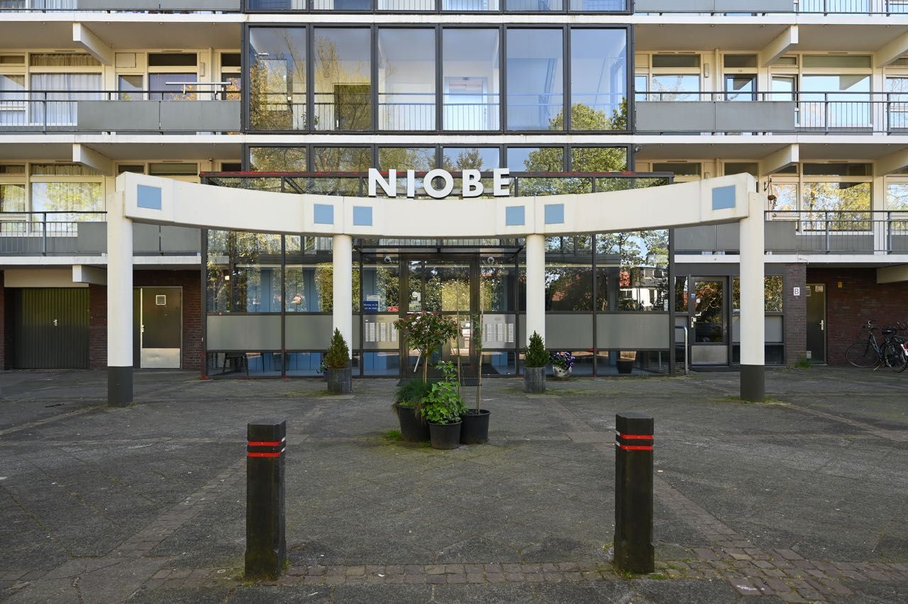 Modernized apartment with panoramic views and sunny balcony in Soest — 25