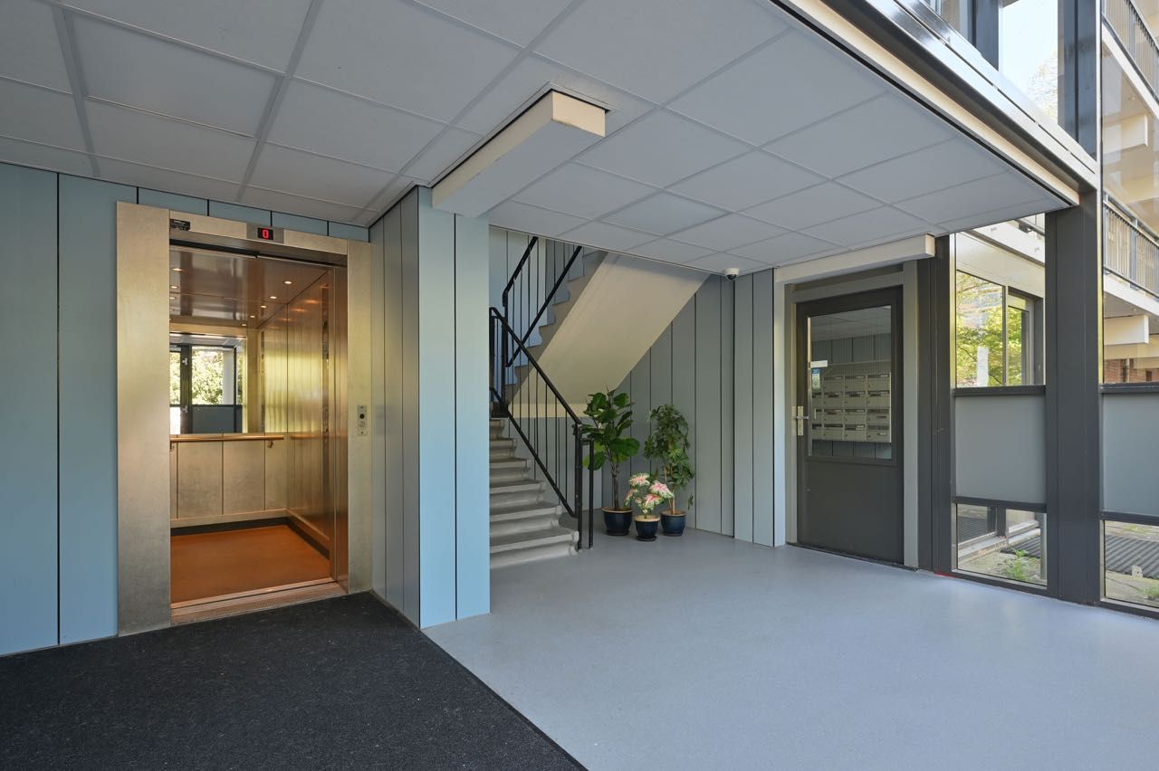 Modernized apartment with panoramic views and sunny balcony in Soest — 24