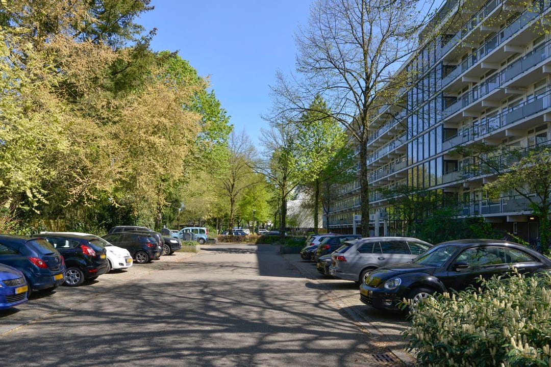 Modernized apartment with panoramic views and sunny balcony in Soest — 26