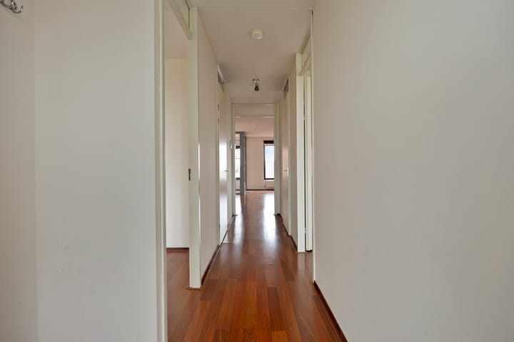 Appartement te koop: Simon Carmiggelthof 72, 'S-Gravenhage