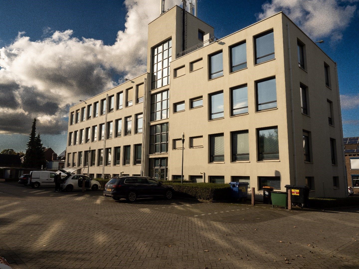 Bekijk foto 2 van Schaesbergerweg 84