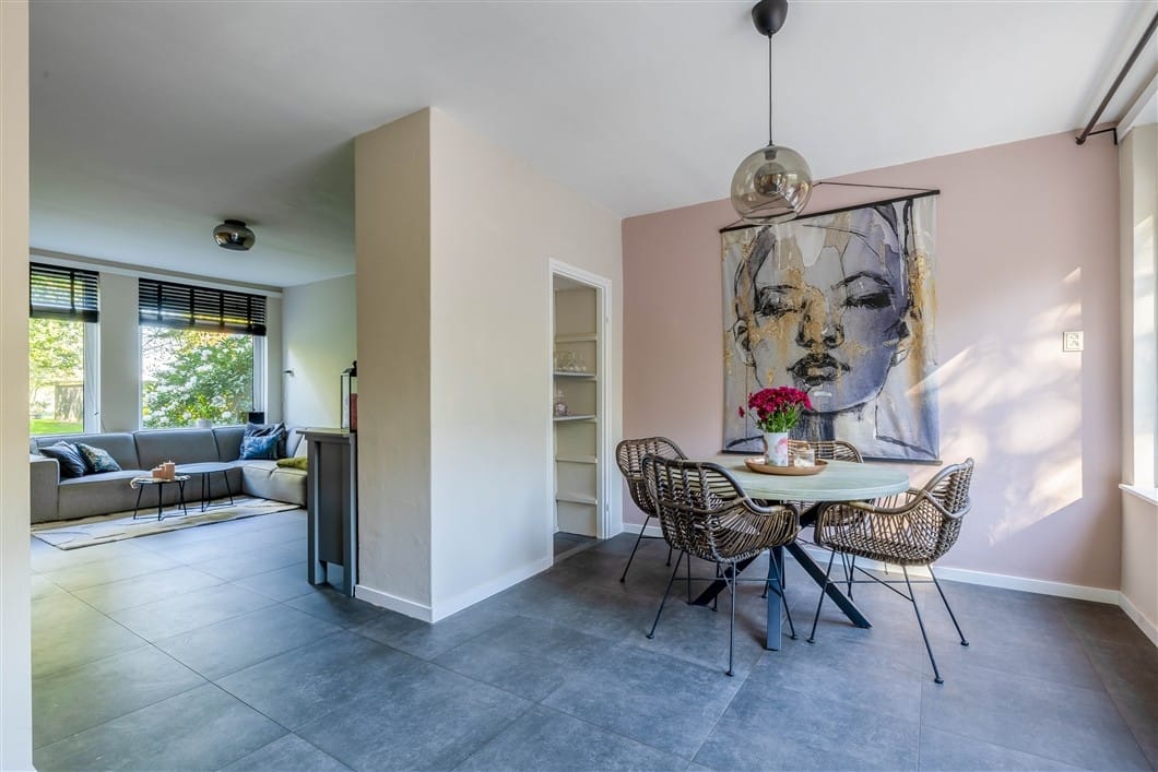 Well-maintained family home at the forest edge with four bedrooms and large garden — 19