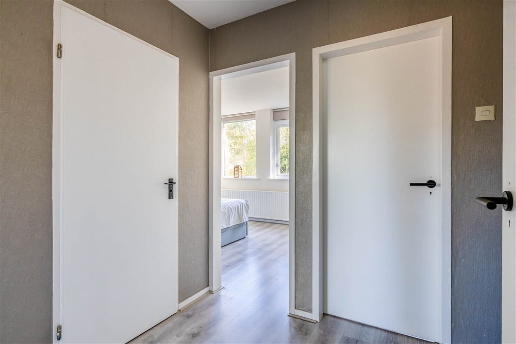 Well-maintained family home at the forest edge with four bedrooms and large garden — 39